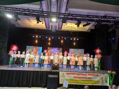 zdjęcie wprowadzające do artykułu: XI Gminny Festiwal Piosenki Przedszkolnej Rozśpiew