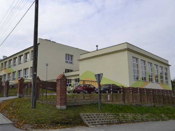 zdjęcie do
													 artykułu Kompleks szkolny w Niechobrzu